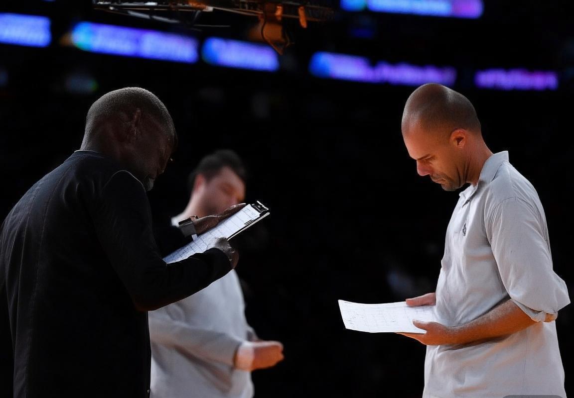 76人vs猛龙：巅峰对决前瞻与战术分析(图4)