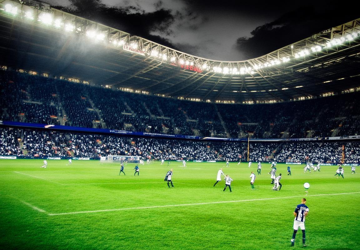 足球对决：心态战术解析，巴黎圣日曼主场迎战梅斯关键分析(图3)